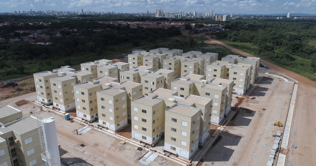 Conjunto residencial com aplicação de tintas Neovinil